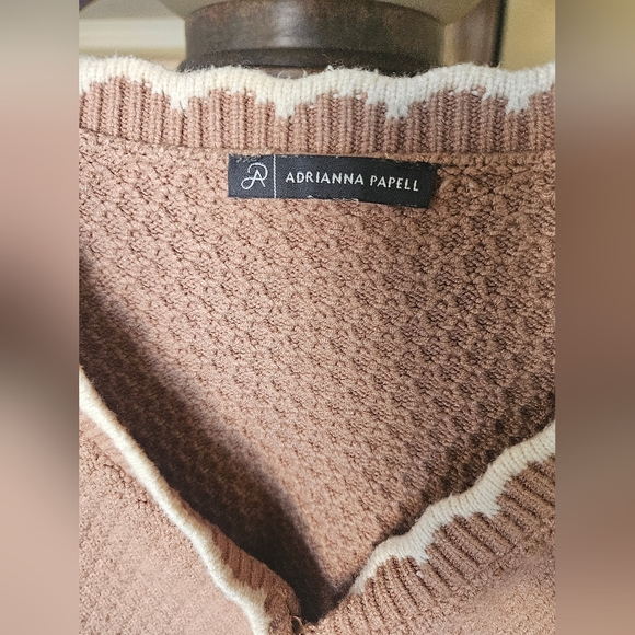 NWOT Adrianna Papell Cream Cardigan with White Trim - Picture 6 of 12